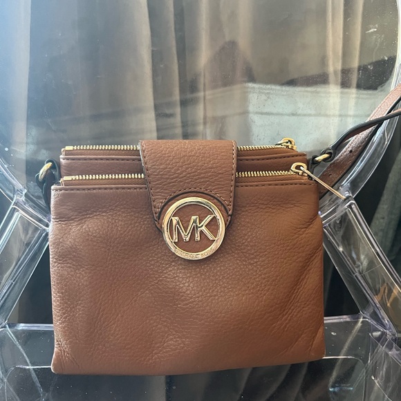 Michael Kors crossbody - Picture 2 of 4